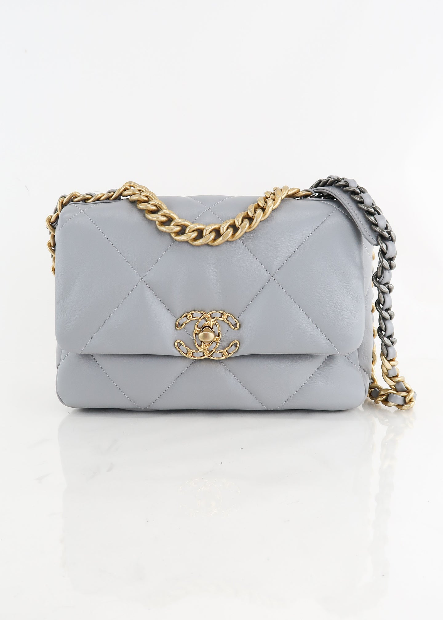 CHANEL Lambskin Quilted Medium Chanel 19 Flap White 1271524