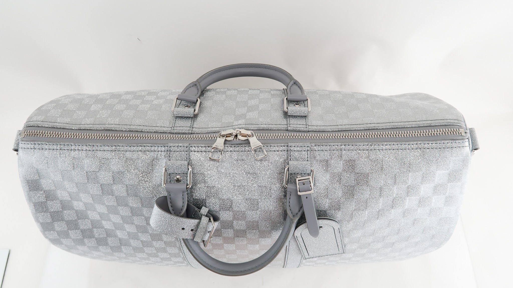 Louis Vuitton Keepall Bandoulière 50B Silver Glitter Damier Pattern Du –  Debsluxurycloset