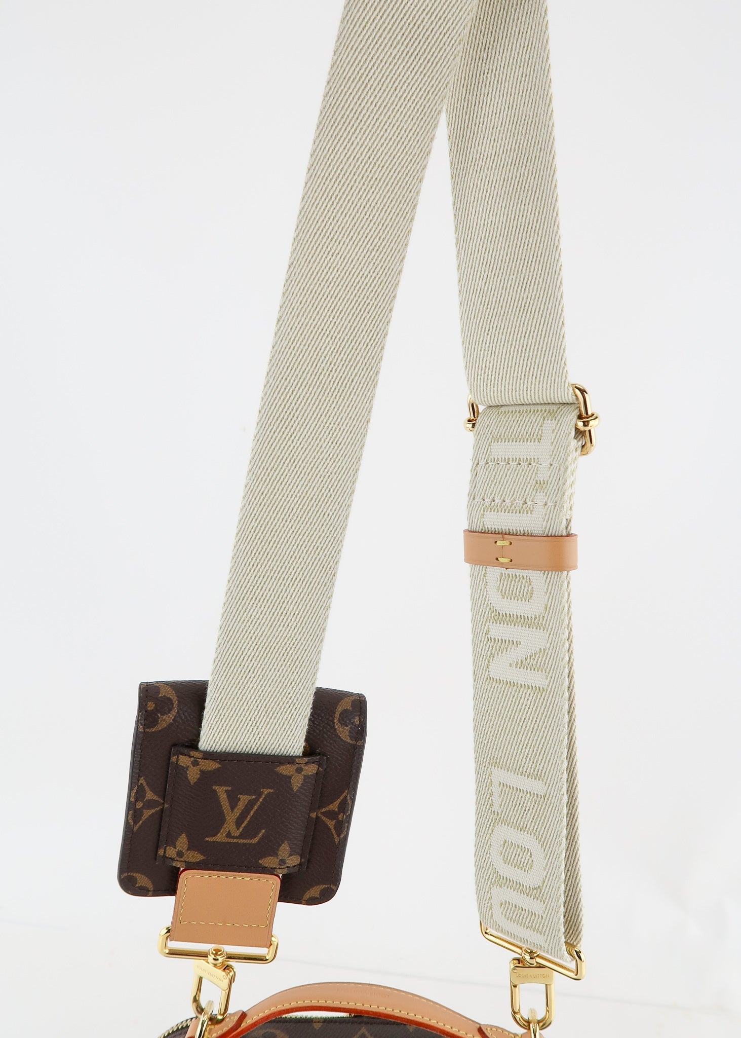 Louis Vuitton Utility Crossbody Monogram now on luxeitfwd.com.au 🤎  Featuring classic LV monogram coated canvas exterior…