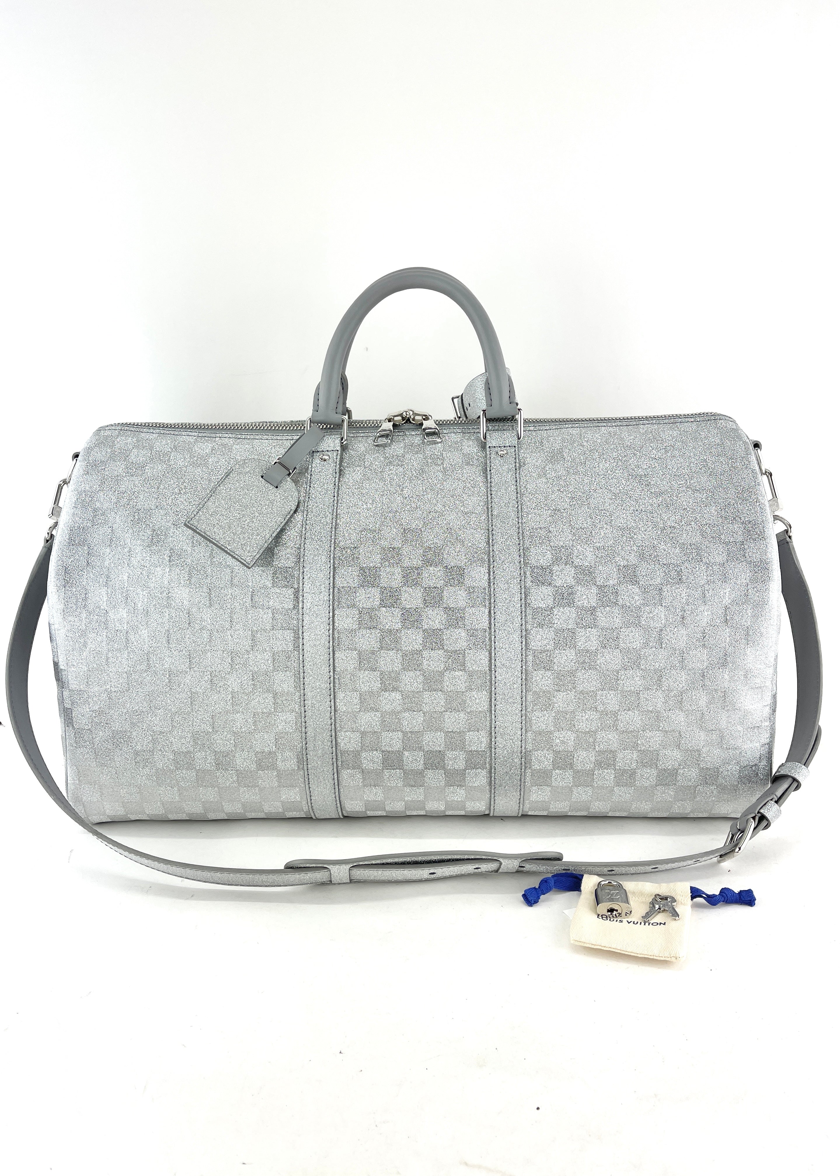 Keepall glitter travel bag Louis Vuitton Silver in Glitter - 25282794