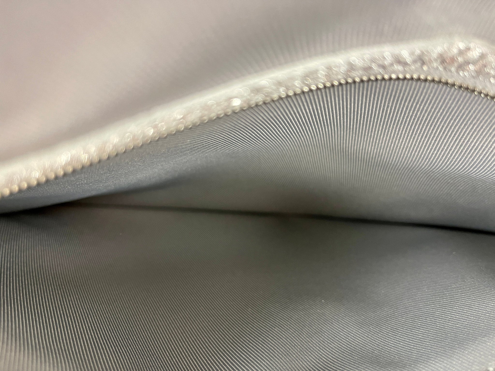 Louis Vuitton Keepall Bandoulière 50B Silver Glitter Damier Pattern Du –  Debsluxurycloset